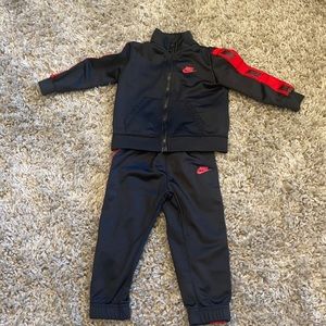 Unisex Nike track suit